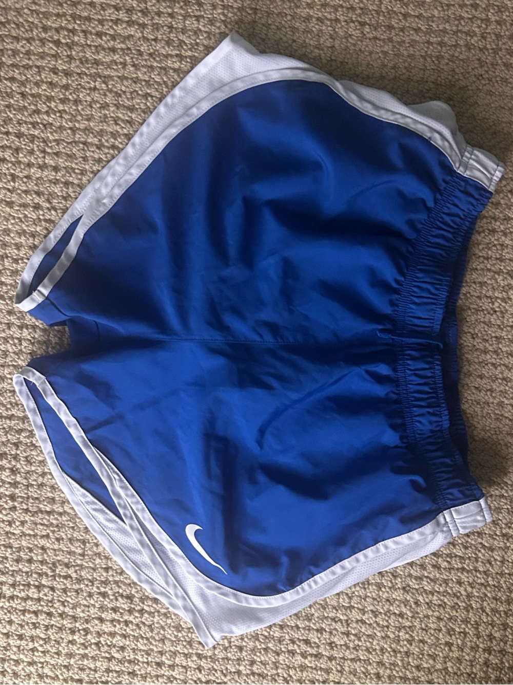 Nike shorts size m